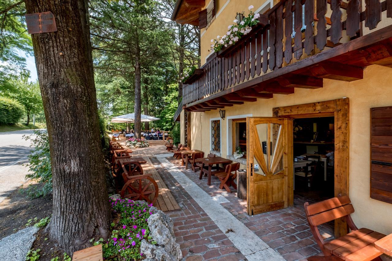 Bosco Della Serenissima Nervesa della Battaglia Exterior foto